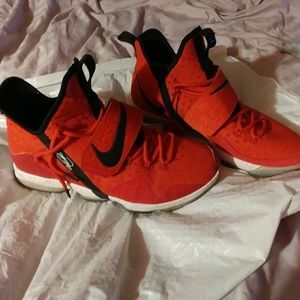 Men's Nike Zoom sneakers